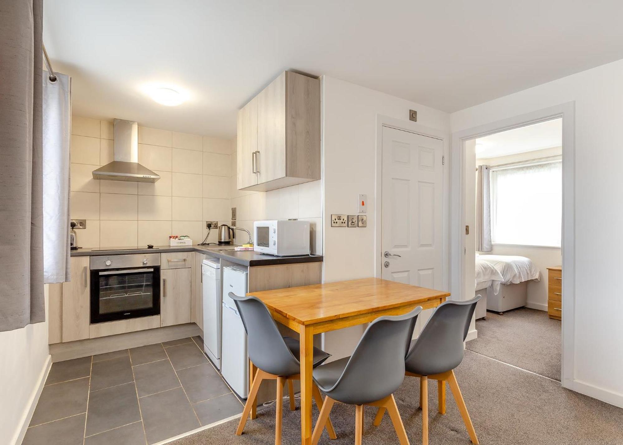 Beautiful 2-Bed Apartment In Ильфракомб Экстерьер фото