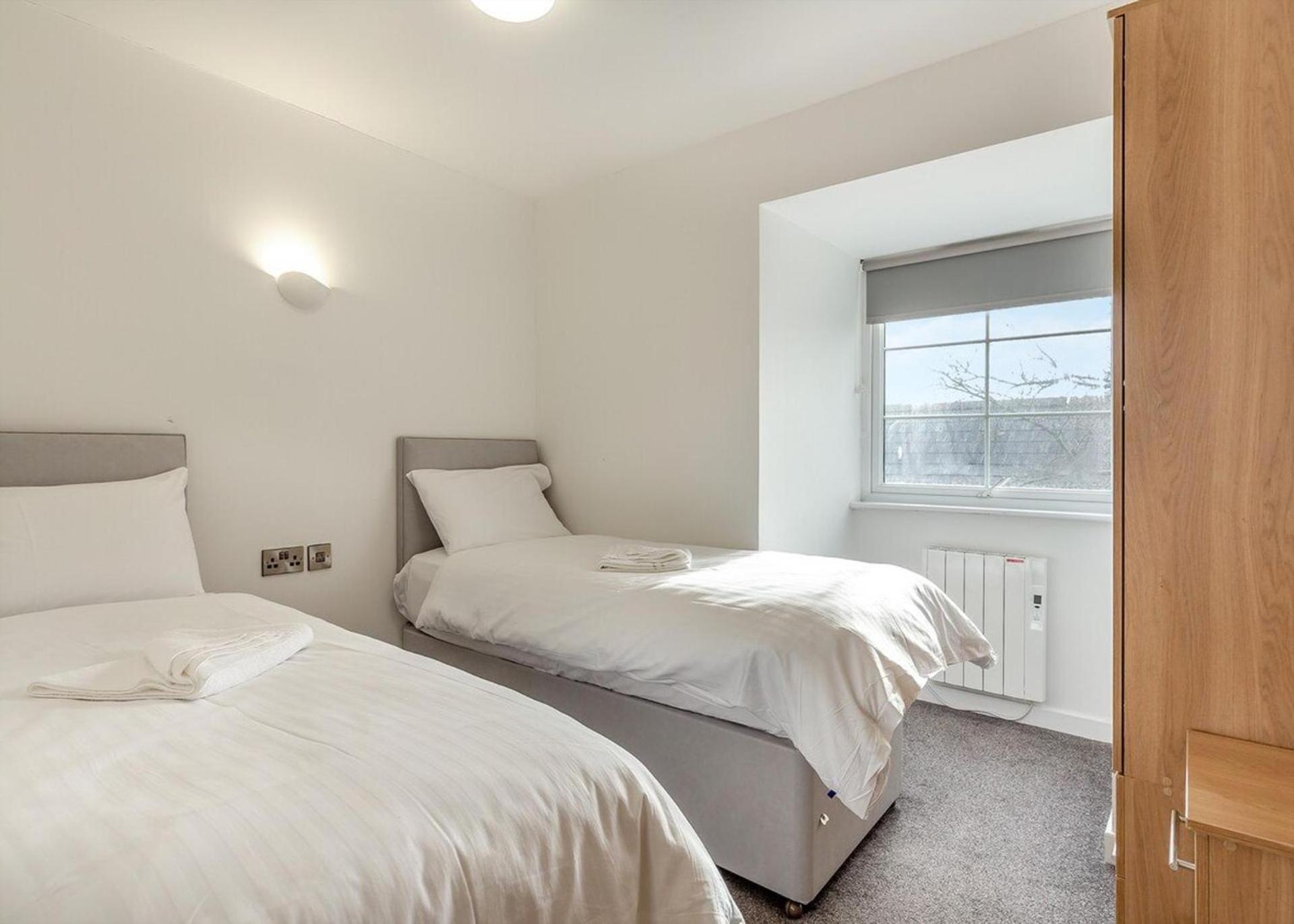 Beautiful 2-Bed Apartment In Ильфракомб Экстерьер фото